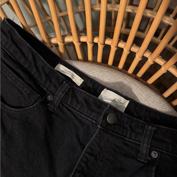 Universal Thread Black Jean Shorts Distressed Hem - Picture 3 of 5